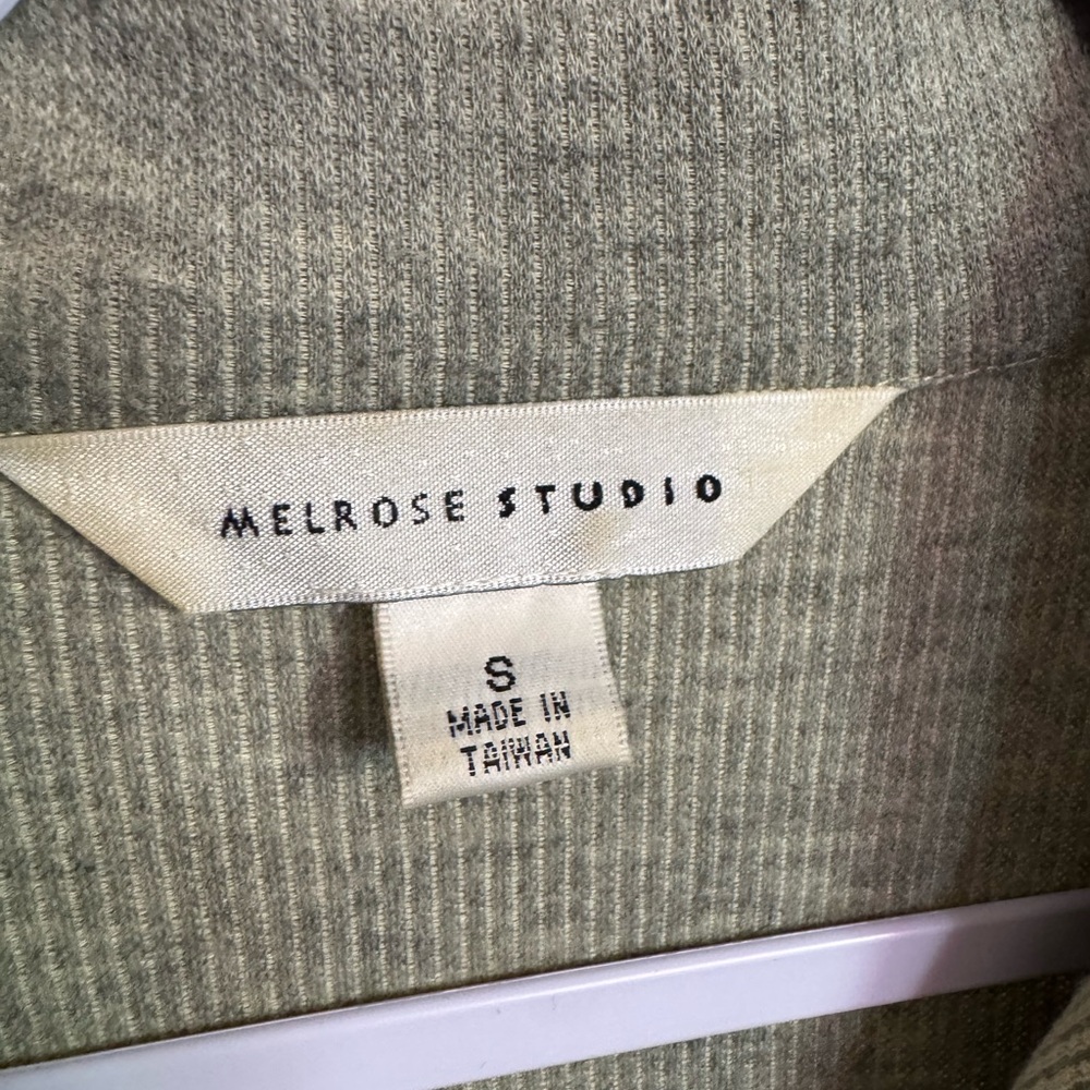 Melrose Studio Green Ribbed Cardigan - Picture 3 of 4